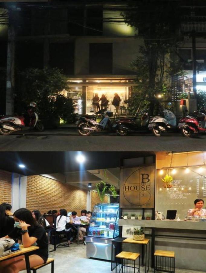 B Arch House Hotel Chiang Mai Bagian luar foto