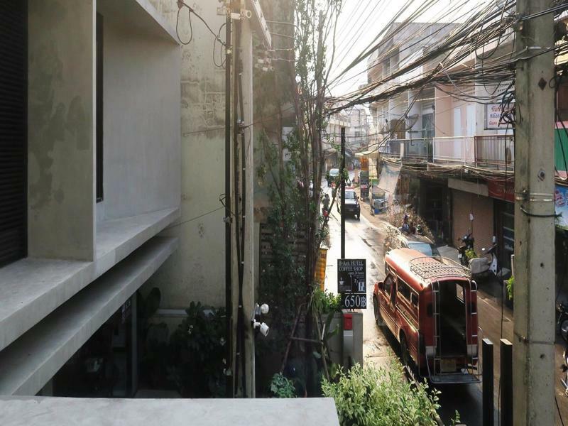 B Arch House Hotel Chiang Mai Bagian luar foto