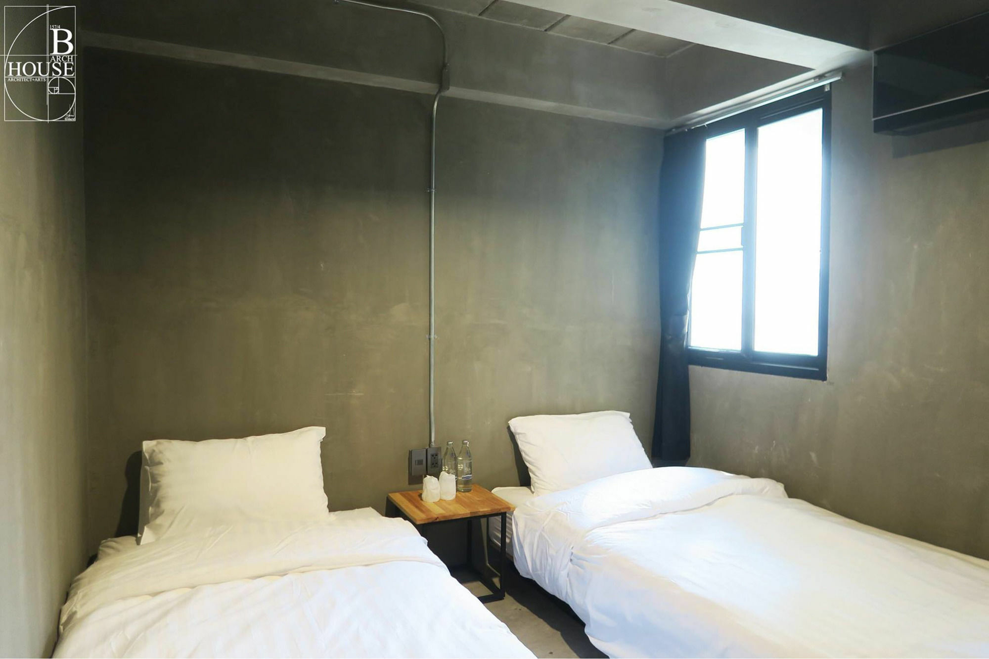 B Arch House Hotel Chiang Mai Bagian luar foto